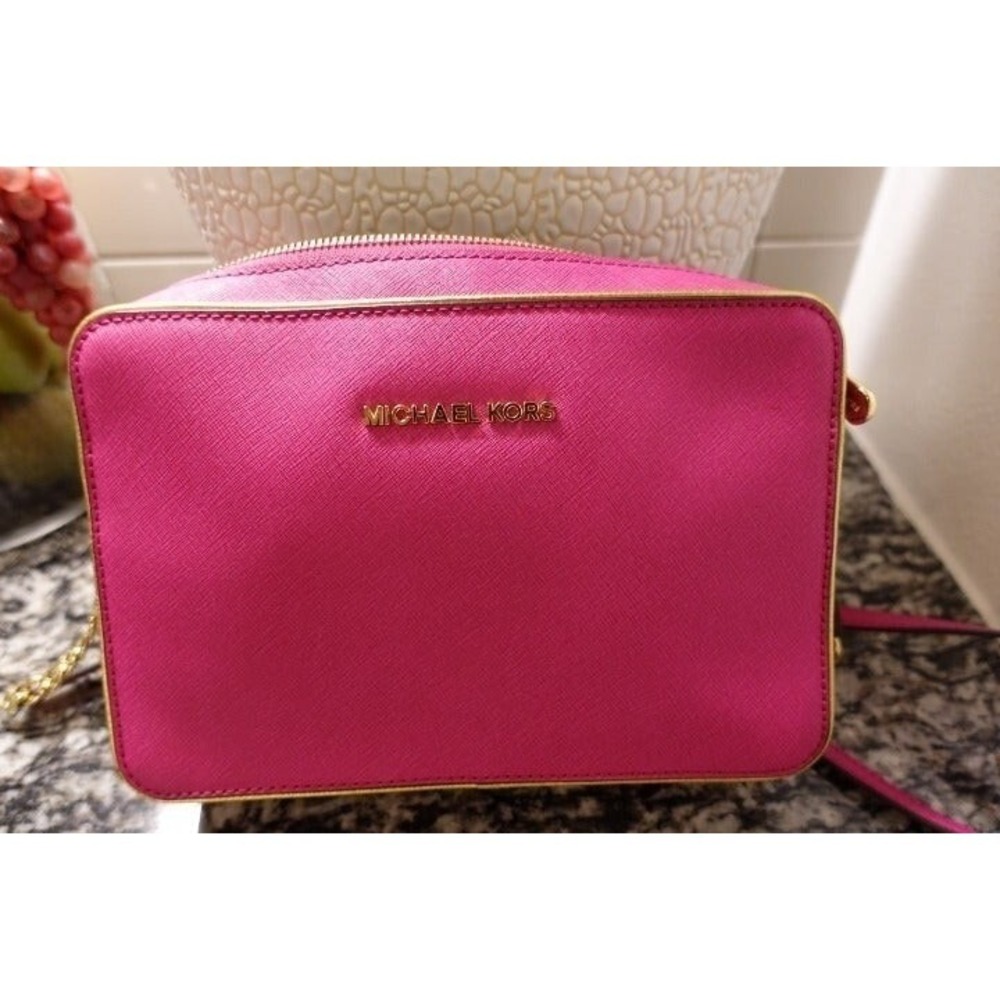Michael Kors Fushia Pink Crossbody purse with gold accents‎ Jet Set Large bag